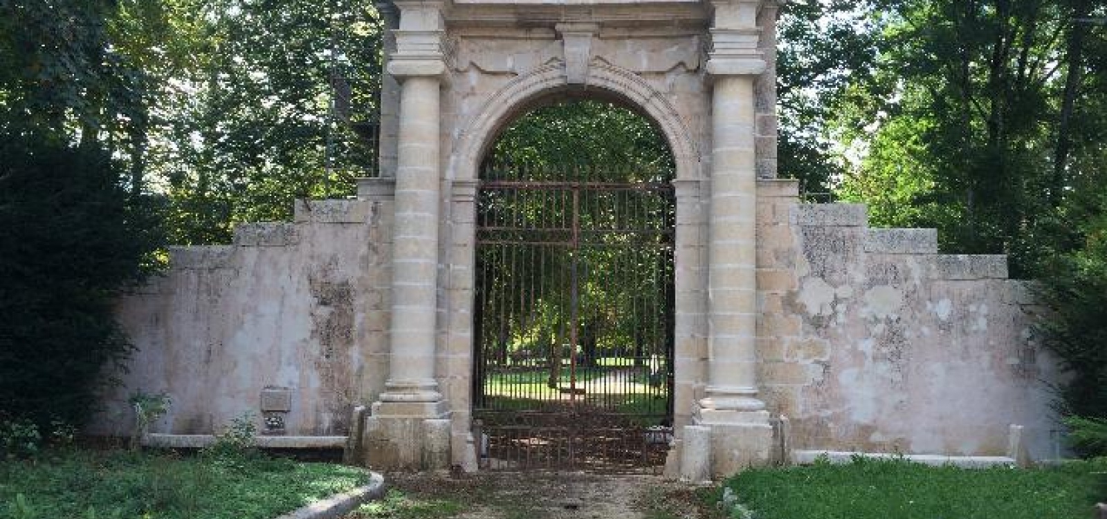 Avallon,Yonne,France,Château,1035