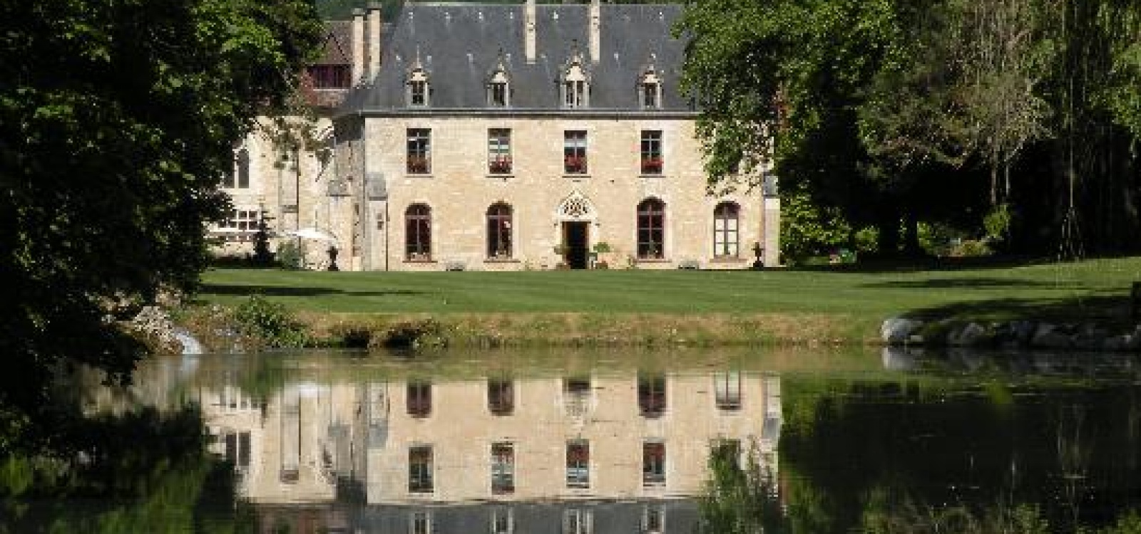 Dijon,France,4 BathroomsBathrooms,Hôtellerie,1005 Dijon,France,4 BathroomsBathrooms,Hôtellerie,1005