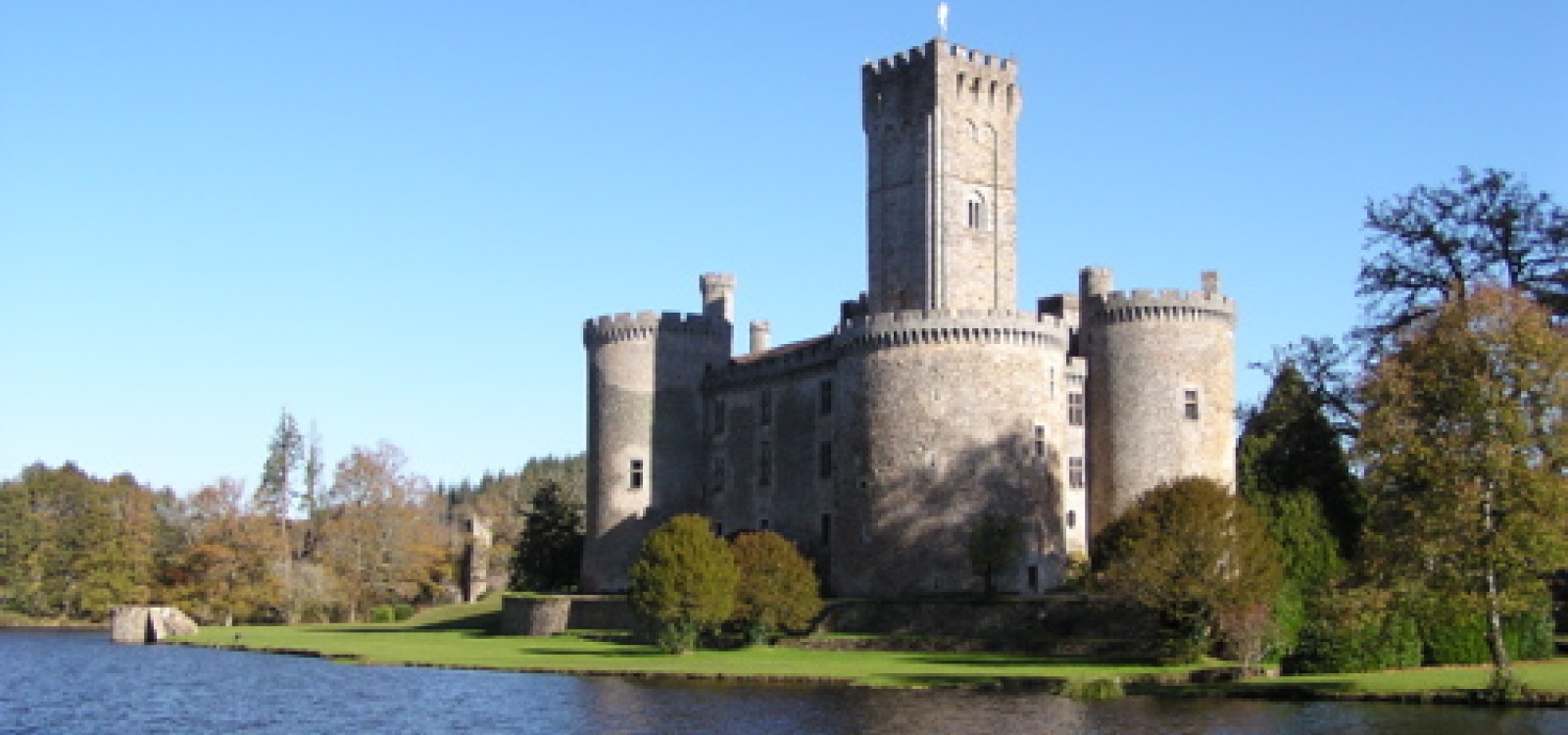 Haute-Vienne, France, 4 Chambres Chambres, ,4 Salle de bainSalle de bain,Chateau,A vendre,1007 Haute-Vienne, France, 4 Chambres Chambres, ,4 Salle de bainSalle de bain,Chateau,A vendre,1007